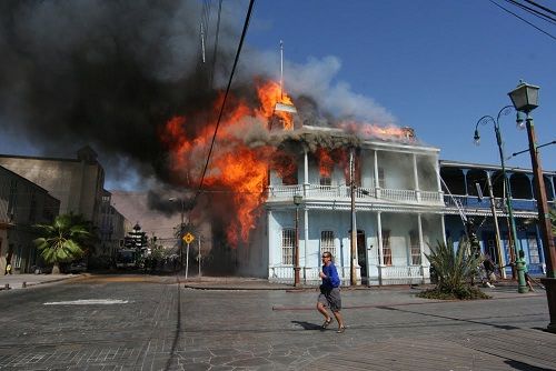 La tarde del 29 de enero del año 2008, las llamas consumieron el Palacio Mujica.