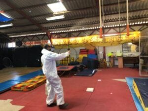 Sanitizan espacios de artes y recibirán kits sanitarios para futura reapertura 3 En la cuerda 3
