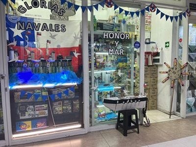 En marco del mes del mar | Armada y Mall ZOFRI premiaron a las mejores vitrinas 1 3er lugar