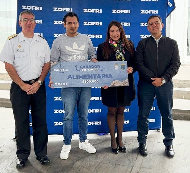 En marco del mes del mar | Armada y Mall ZOFRI premiaron a las mejores vitrinas 5 3er