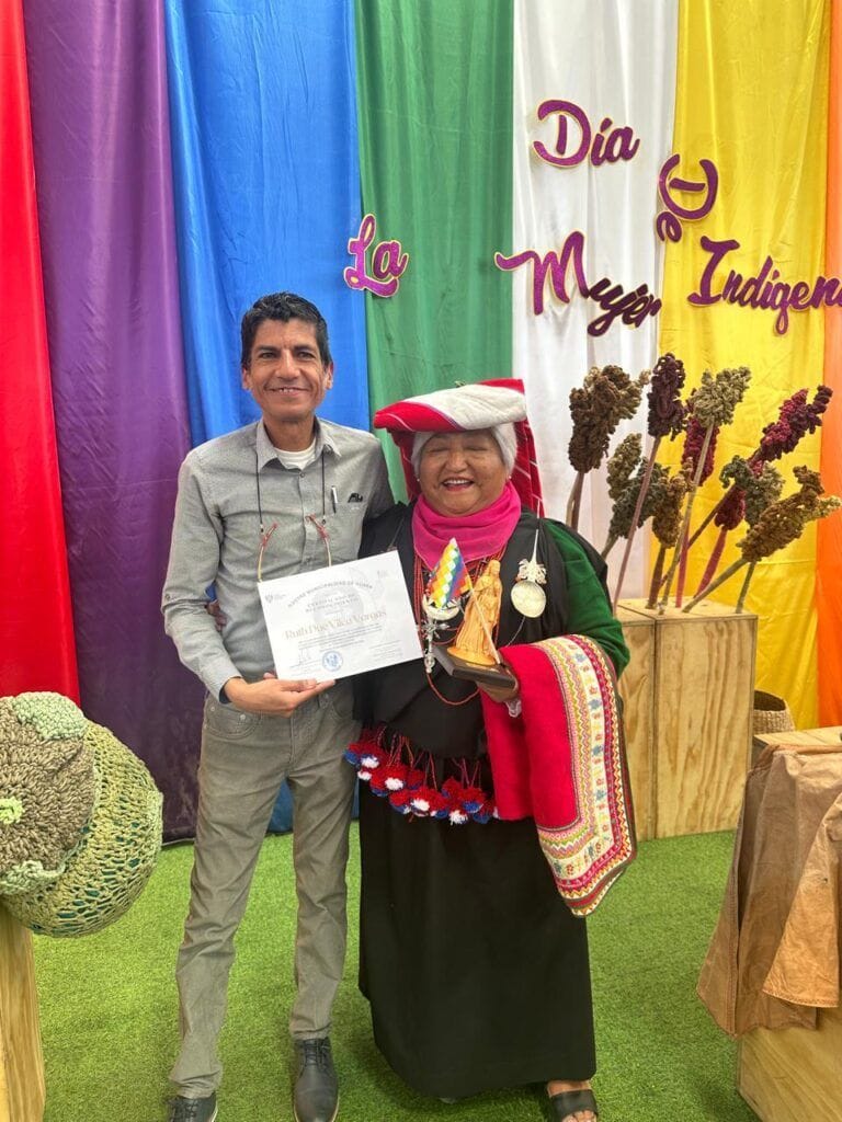 Huara distinguió a mujeres indígenas 1 ruth vilca