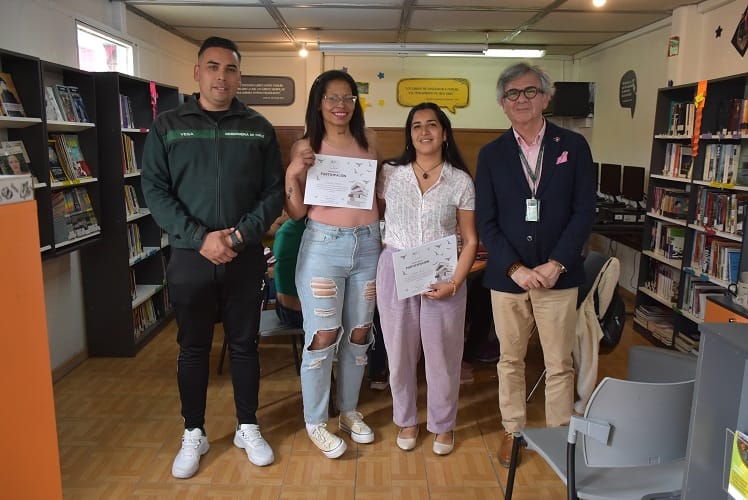 Taller de Fomento Lector descubrió el talento de escritoras en el CCP de Iquique 1 DSC 5911