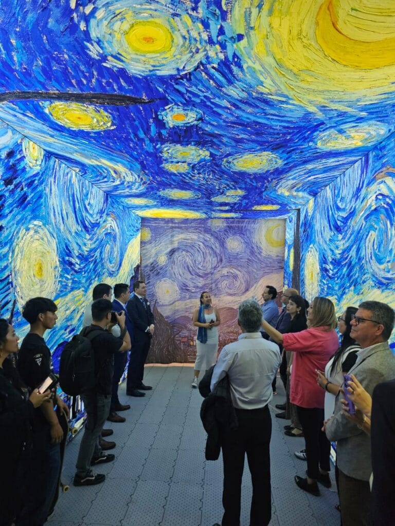 Más de 5 mil tarapaqueños ya interactuaron con “Van Gogh Vivo” 4 0