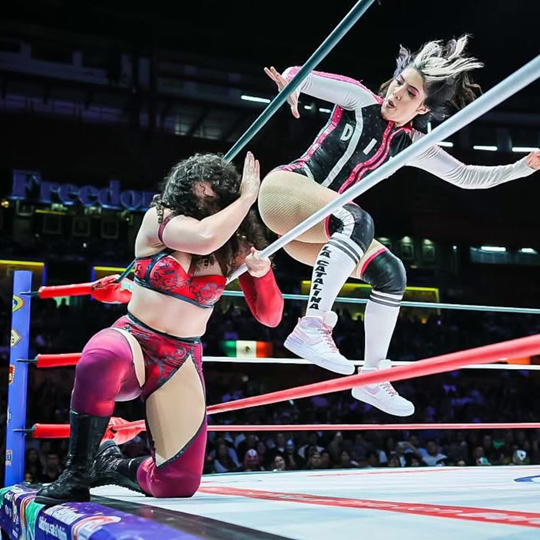 La luchadora chilena La Catalina irrumpe en AAA y vuelve a instalarse en la órbita WWE 1 la catalina 2