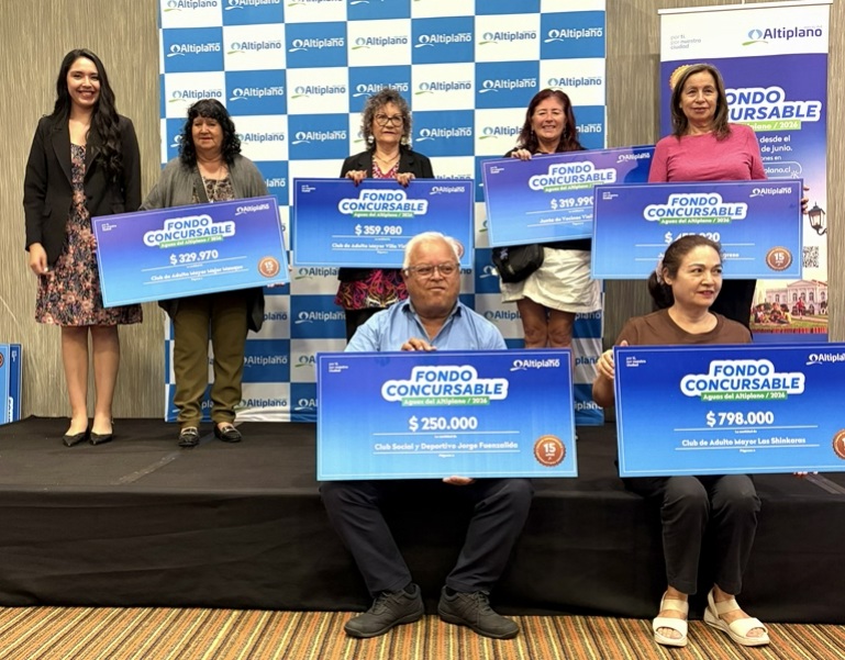 Aguas del Altiplano realizó entrega simbólica de Fondos Concursables 2026 a 48 organizaciones sociales de Iquique y Alto Hospicio 4 44
